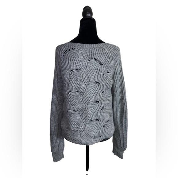 A New Day Women's Gray Sweater w/ Scalloped Hem w/ Metallic detail Size M - Picture 6 of 10